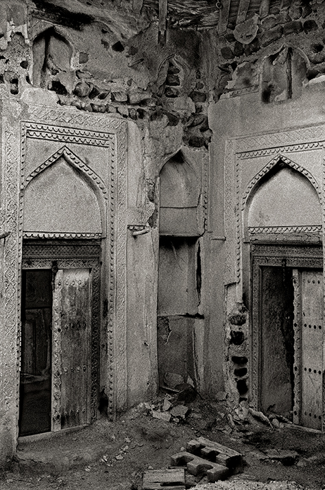 Arches-in-abandoned-house-3