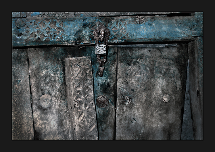 Old-door-&-lock