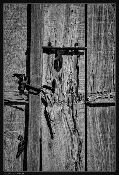 Door fittings - Ibri. Door detail-ibri